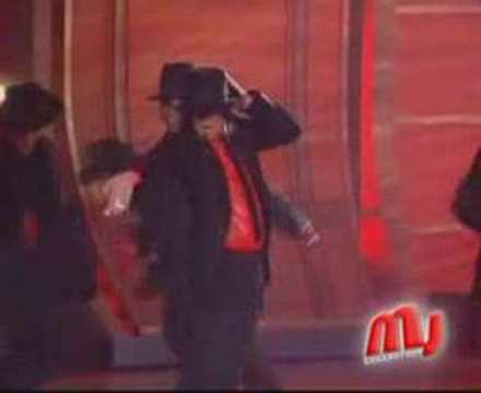Michael jackson - dangerous live 2002 (latest performance)