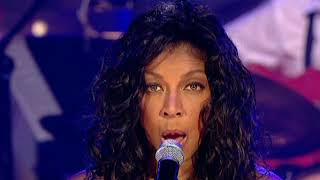 Watch Natalie Cole Ask A Woman Who Knows video
