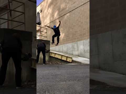 Anthony - tail drop to 5050 grind