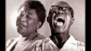 Watch Ella Fitzgerald Learnin The Blues video