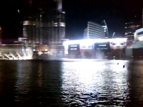 Dubai dancing fountain
