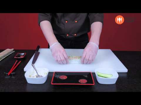 Как приготовить острый ролл с тунцом. Суши шоп. / How to make spicy tuna sushi. Как приготовить острый ролл с тунцом. Суши шоп. / How to make spicy tuna sushi.