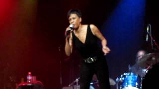 Watch Bettye Lavette Why Does Love Got To Be So Sad video