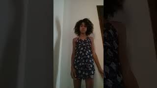 Emanuela Dançando De Pijama