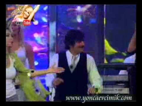 Yonca Evcimik - Abone (90'lar Disko Krali) Yonca Evcimik - Abone (90'lar Disko Krali) klip izle