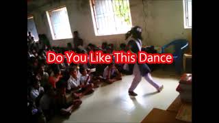 Excellent Dance by A Girl Student on Desia Song at Hardoli H.S.Boriguma=Have You Ever Seen