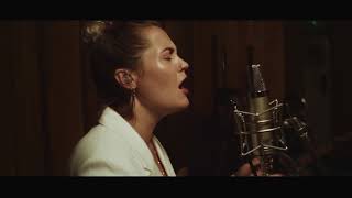 Elli Ingram - Stone Cold (Live Performance)