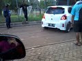 image Kelalaian Tukang Parkir Dalam Memarkirkan Mobil