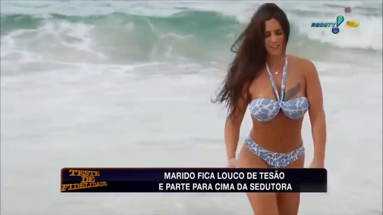 Brazilian showing body dirty talking