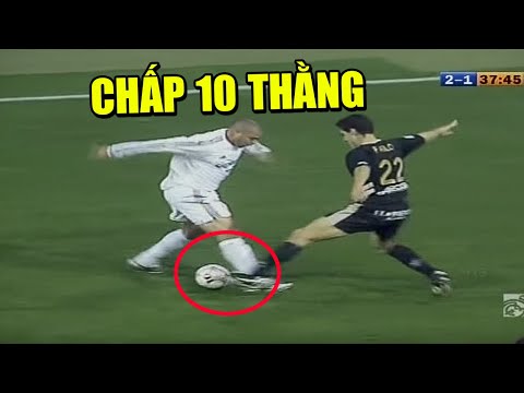 Khoảnh khắc người hâm mộ nhận ra Ronaldo "béo" đủ sức cân hết đội bạn