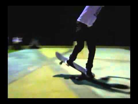 Carlos Izasa, Treflip Nose Manny - Skateboarding Panama