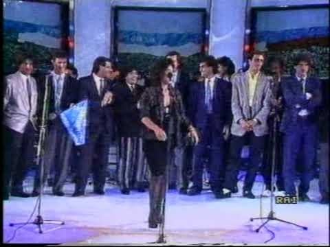 1987 Festa scudetto Napoli'O SOLE MIO Lina Sastri con tutta la squadra