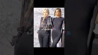 Hailey And Rose Actually Hailey And Rose At Paris Fashion Week Viral Video