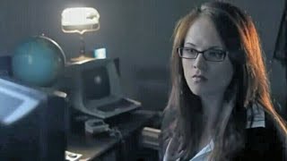 Cewek Kalong Malam Di Cekik Di Sarang Musuh Cuplikan Film Batgirl Dark Angel Super Hero