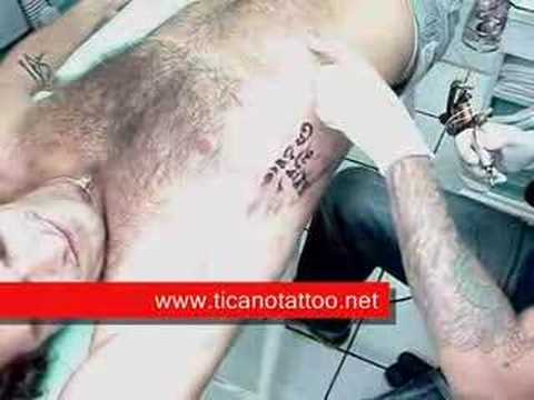 Ticano Tattoo tatuando Iran Malfitano