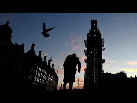 Parliament holds last-minute Brexit debate before deal vote