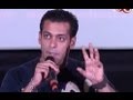 salman khan pulls kareena kapoor's leg, anushka sharma gets candid on zoom, & more hot news... Picture