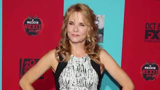 Lea Thompson reveals details about her nude scene with Tom Cruise