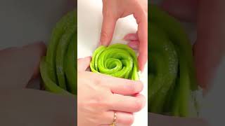 These Kiwi Flowers Are As Easy As Slice, Roll, And Wow.