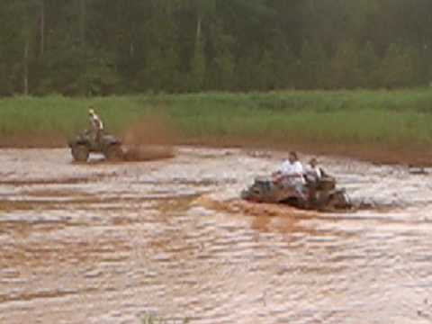 mudding girls four wheeler 4 wheel drive 4wd mud 4x4 muddin