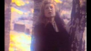 Ольга Кормухина - Плывущее Кафе (Official Video), 1991
