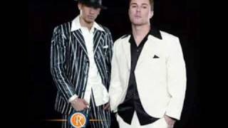 Watch Magnate Valentino Morir De Amor video