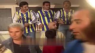 Fenerbahçeli taraftarlar Fatih Terim'in doğum gününü kutluyor (1997)