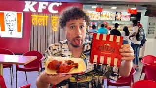 ¿Cómo cambia la comida rápida americana en INDIA? | ¡Todo pica! 🍔🔥