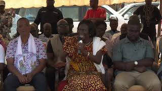YOCOBOUÉ : MADAME SIMONE EHIVET GBAGBO COMMUNIE AVEC LES POPULATIONS