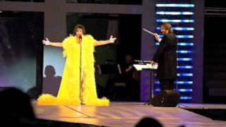 Watch Shirley Bassey He Kills Everything You Love video