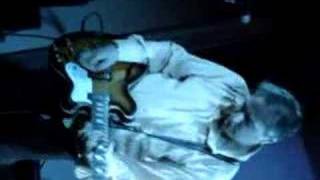 Watch Robyn Hitchcock Eight Miles High video