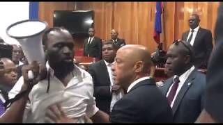 VIDEO: Gwo batay kout pye nan Sena ayisyen an - ratifikasyon premye minis nome Jean Michel Lapin, 14 Mai 2019