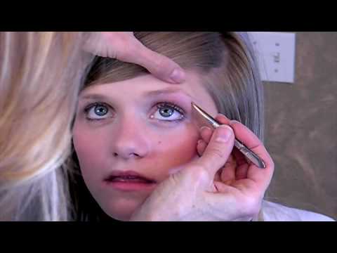 Celebrity Make-up Artists Makeover fun. Secrets & tips using safe products Celebrity Make-up Artists Makeover fun. Secrets & tips using safe products
