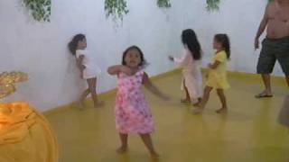 Belinha E Duda Dançando Funk