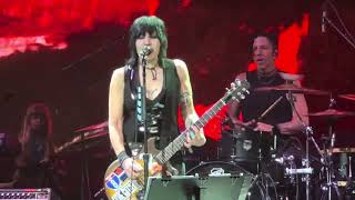 Joan Jett & The Blackhearts: I Hate Myself For Loving You