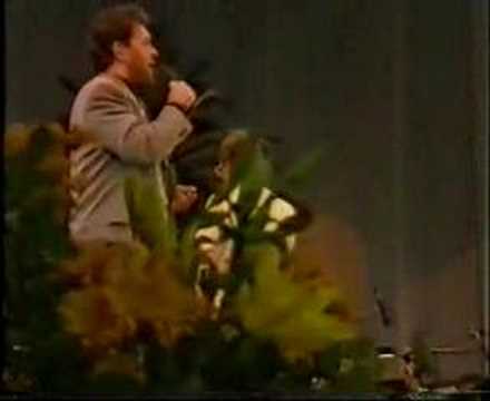 Tommy Körberg sing Anthem