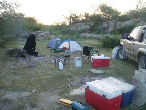 pescando con anzuelo y atarraya en N.L..wmv
