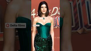 Shanaya Kapoor Shines Brighthot Look The Bads Of Bollywood Premiere