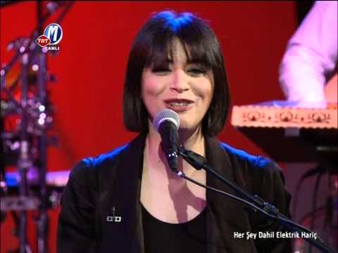 Zara & Yeni Türkü - Telgrafın Telleri { Her Şey Dahil Elektrik Hariç } 17.11.2011 Zara & Yeni Türkü - Telgrafın Telleri { Her Şey Dahil Elektrik Hariç } 17.11.2011 klip izle