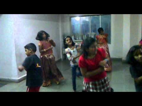 Tie Tie fish Reasel by Zari Dance Academy students