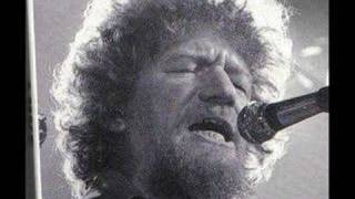 Watch Luke Kelly Wrap The Green Flag Around Me video