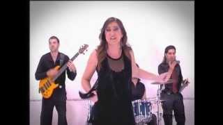 Watch Nina Pastori El Loco Del Barrio video