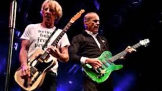 Watch Status Quo Not Fade Away video