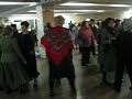 Видео Older people are dancing on Teatralna subway station in Kyiv, Ukraine