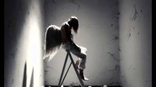 Watch Mylene Farmer Inseparables video
