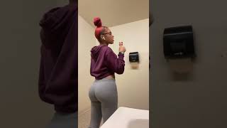Her Grey Sweatpants On Fleek 2022 Recap