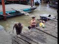 image Mandi Dan Mencuci Di Sungai Musi