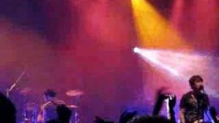 Watch Cribs Im Alright Me video