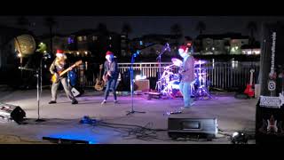 Dos Lagos Amphitheater - Holiday Show