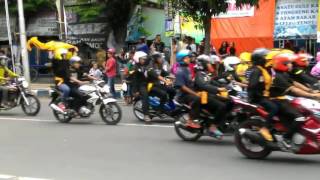 Konvoi ribuan pesilat STK Winongo Madiun 2016